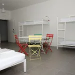 Meet Gardalake Hostel Peschiera del Garda