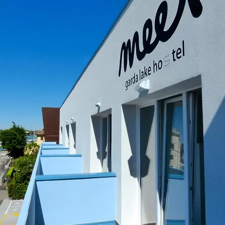 Hostal Meet Gardalake