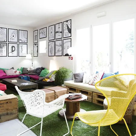 Hostal Meet Gardalake