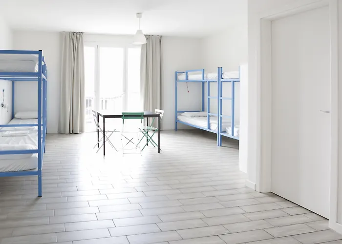 Meet Gardalake * פסקיארה דל גארדה