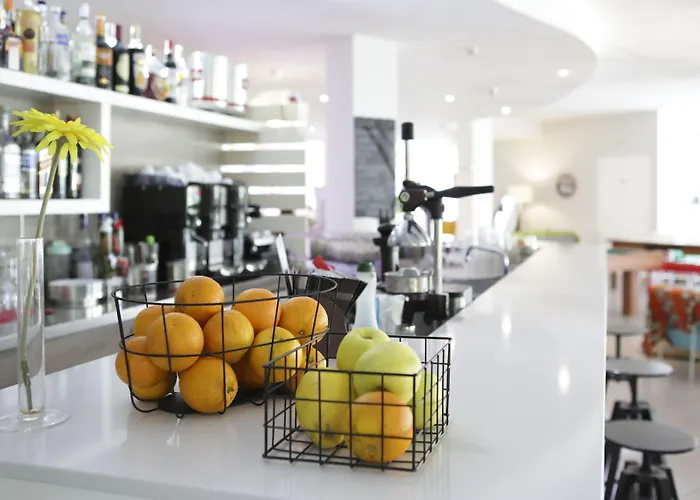 אכסניה Meet Gardalake פסקיארה דל גארדה