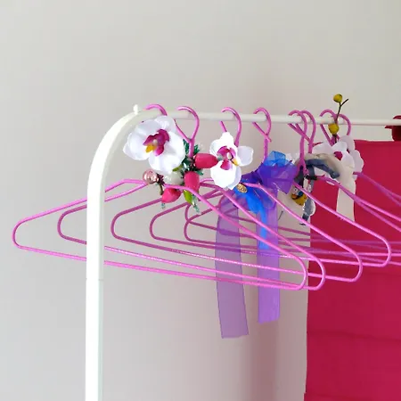 Meet Gardalake Hostal *