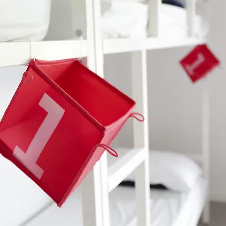 Meet Gardalake Hostal *