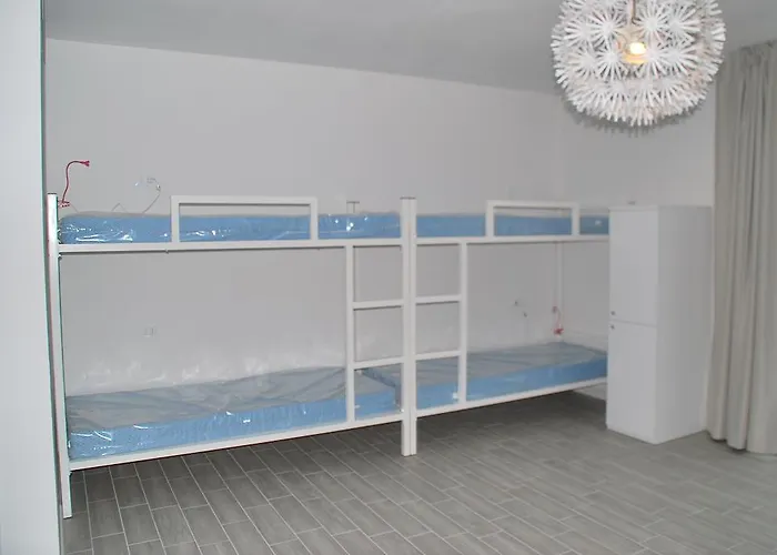 Albergue Meet Gardalake