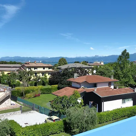 Meet Gardalake Hostel Peschiera del Garda