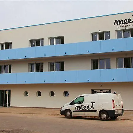 오스텔로 미트 가르다레이크 * 페스키에라델가르다