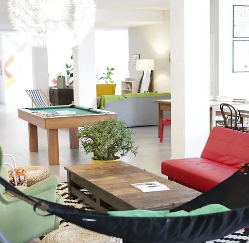 بيت شباب شباب أوستيلو مييت غاردالييك